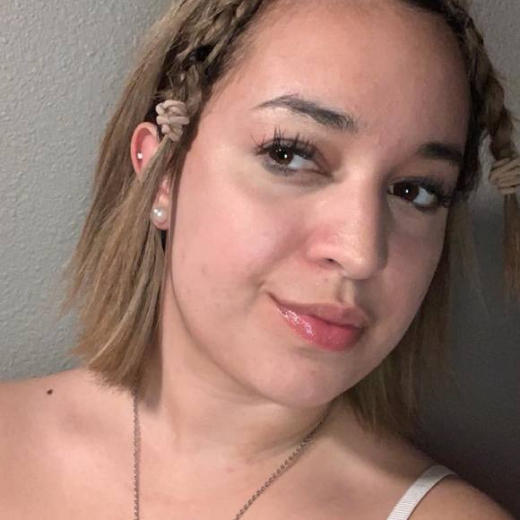 zoeyzelaya05